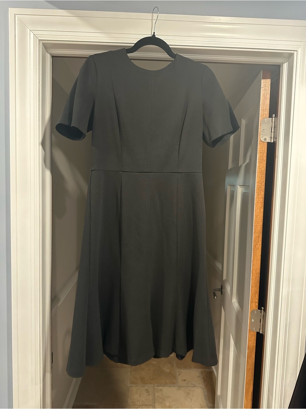 Donna Morgan Black Short-Sleeve Midi Dress